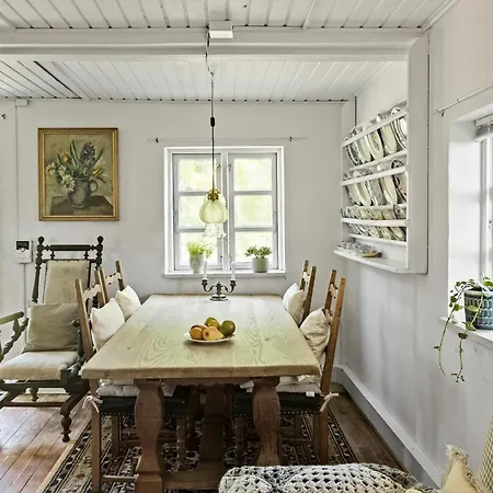 Dom wakacyjny 4 Bedroom Gorgeous In *