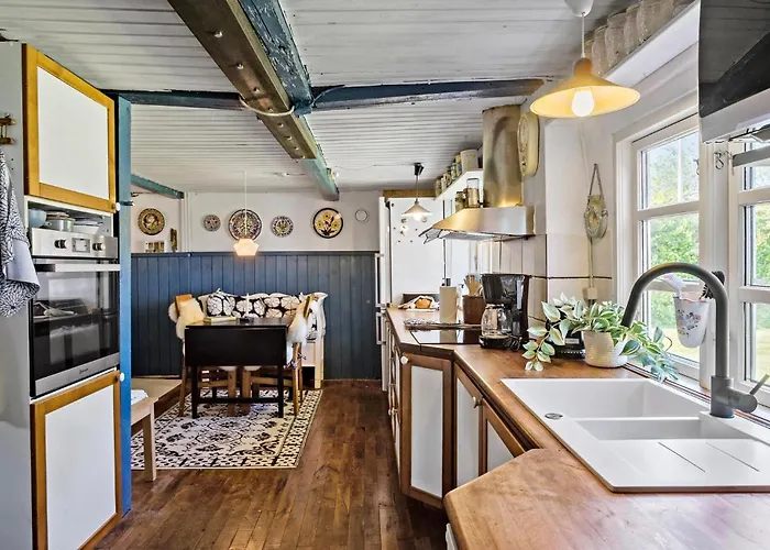 펜션 4 Bedroom Gorgeous In